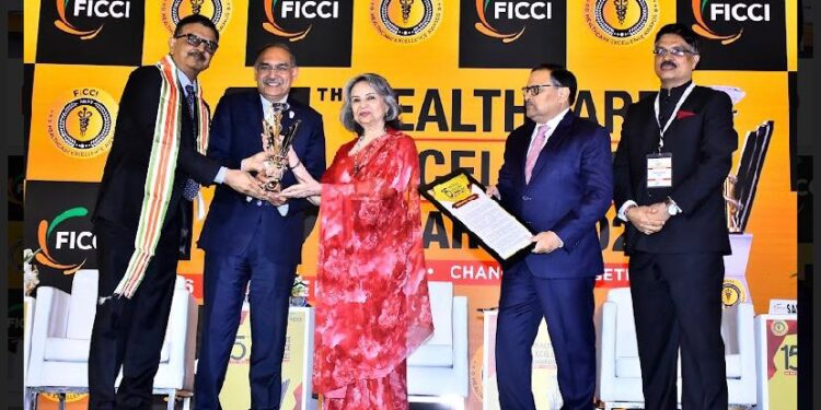 Dr. Vikram Shah of Shalby Hospitals receives the ‘Healthcare Personality of the Year Award 2023’