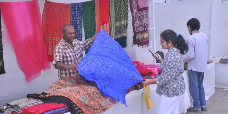 Tapi Utsav 2024: A Celebration of Art, Culture, and Dialogue in Surat