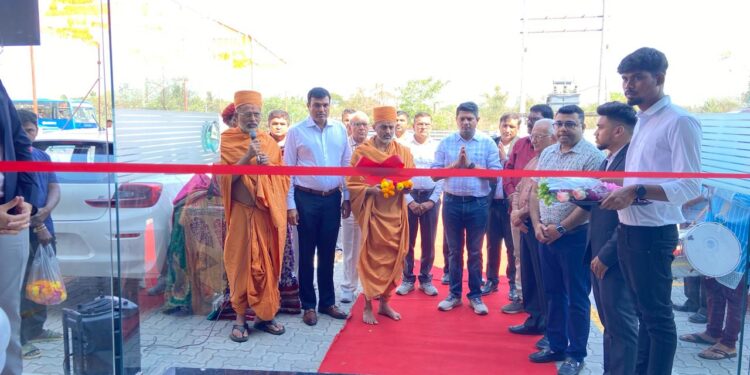Munjani Toyota Showroom, Vyara, Munjani Toyota, Bhavesh Patel, .